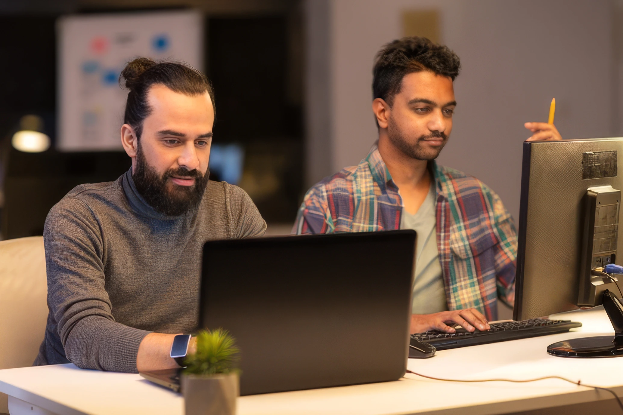 safety operator reviewing analytics and fatigue risk dashboard